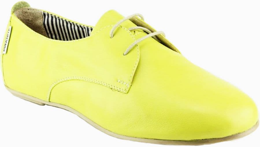 Ralf Ringer Style 988104ЛМ Весна-Лето 2015 Ralf Ringer Style 988104ЛМ Весна-Лето 2015Полуботинки<br>Весенние полуботинки могут быть яркими и оригинальными. Представленная модель в солнечном цвете – непревзойденное подтверждение этому. Н...<br><br>Цвет: Желтый<br>Размер RU: 40<br>Пол: Женский<br>Возраст: Взрослый<br>Сезон: Деми<br>Материал верха: Кожа<br>Материал подкладки: Текстиль<br>Материал подошвы: ТПУ