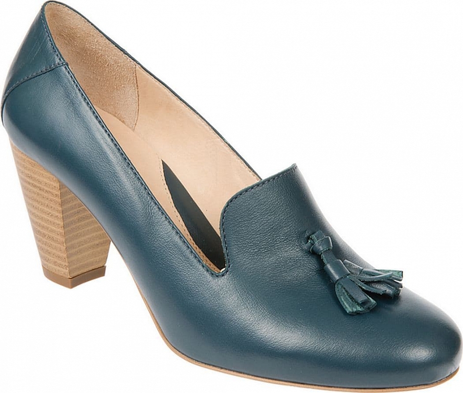 Ralf Ringer Classic 895108СН Весна-Лето 2015 Ralf Ringer Classic 895108СН Весна-Лето 2015Туфли<br>Туфли из натуральной кожи необычного благородного цвета станут настоящей изюминкой Вашего гардероба. Такая обувь в сочетании с умело подо...<br><br>Цвет: Синий<br>Размер RU: 40<br>Пол: Женский<br>Возраст: Взрослый<br>Сезон: Деми<br>Материал верха: Кожа<br>Материал подкладки: Кожа<br>Материал подошвы: Каблук