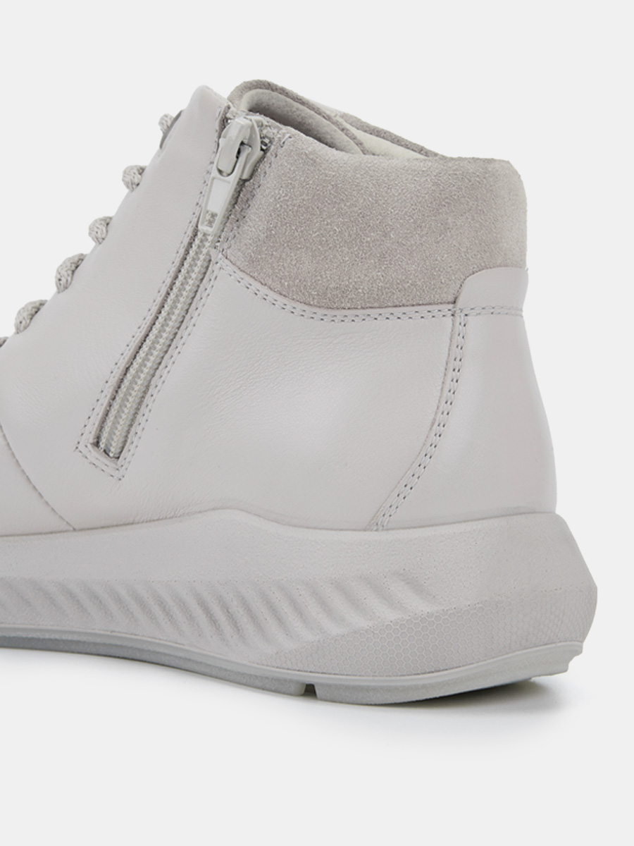 Кроссовки женские SHARM