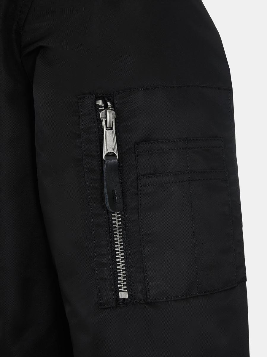 R73947 - Черный Ветровка мужская,100%полиэстер ,длина 70,черная