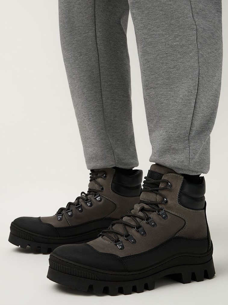 Ботинки мужские CHET