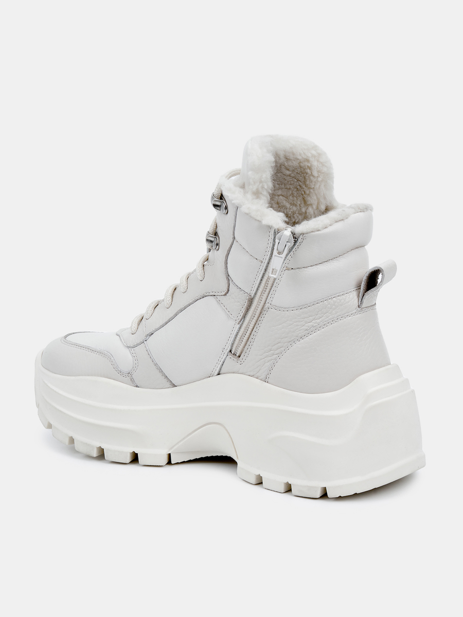 Кроссовки женские САГА