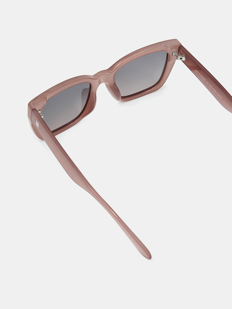 Солнцезащитные очки женские