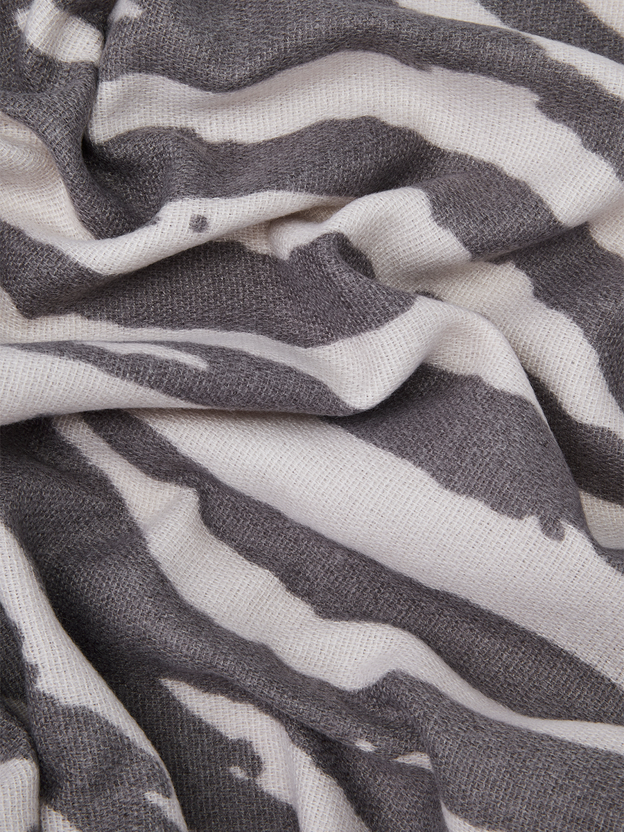 SH2410-3 Шарф женский