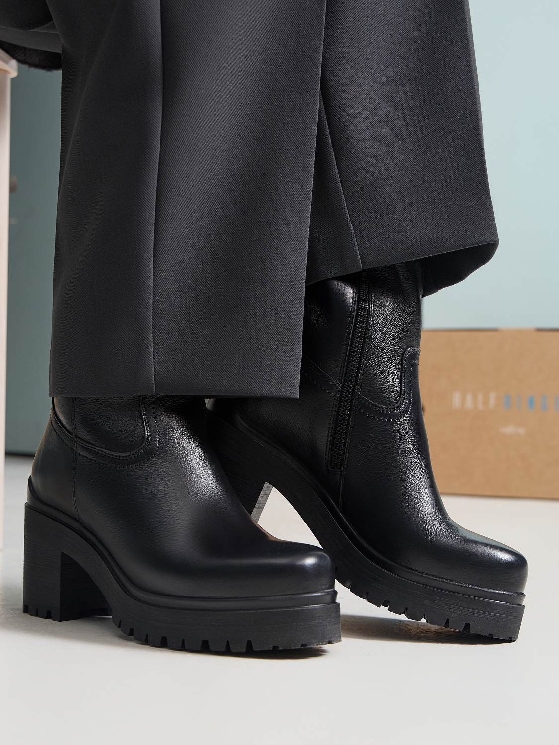 Сапоги женские MELANIA