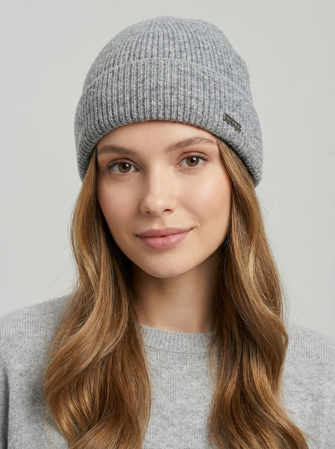 LANCASHIRE03-P-08_Н Шапка женская50%акрил,27%нейло н,10%мох,10%шерсть,б/разм.сера