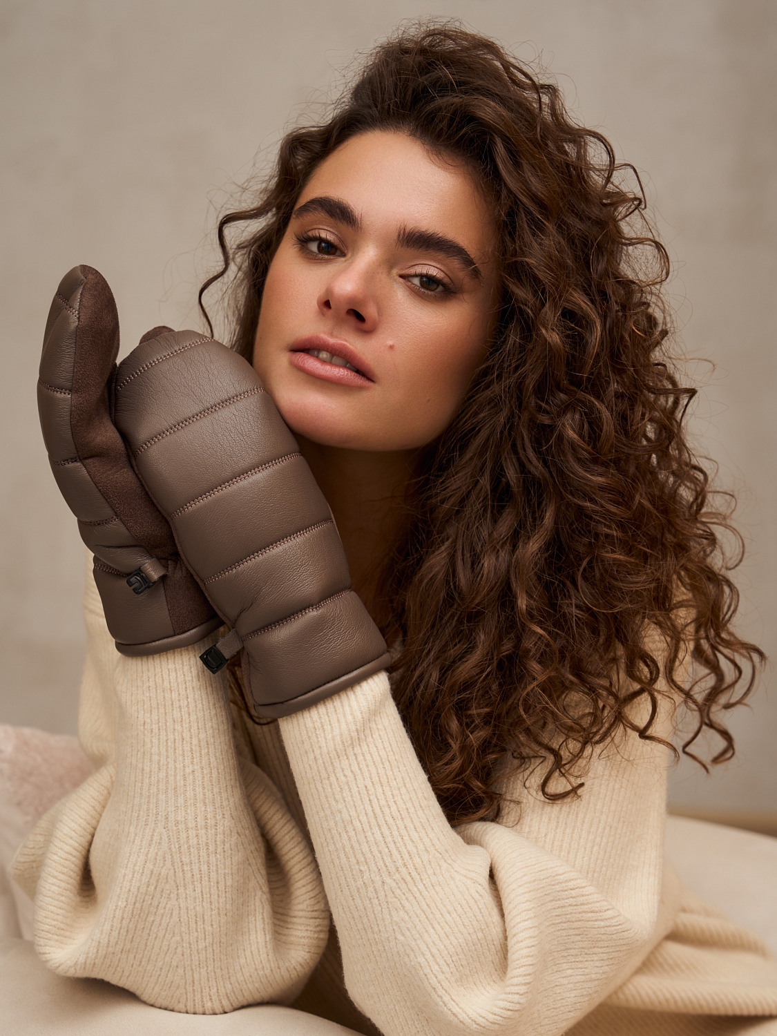 RMF6-10 Рукавицы женские RALF RINGER искусственная кожа,р.7темн.беж