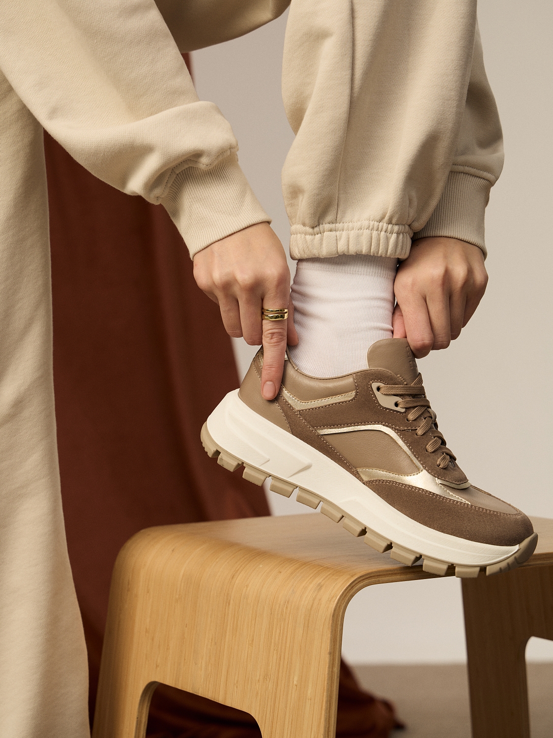 Кроссовки женские MOON