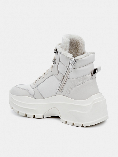 Кроссовки женские САГА