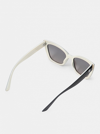 Солнцезащитные очки женские