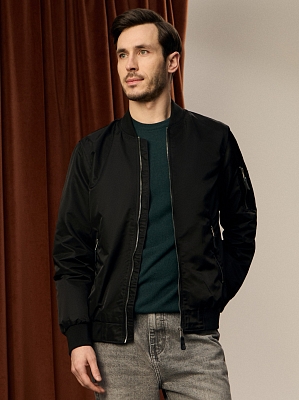 R73947 - Черный Ветровка мужская,100%полиэстер ,длина 70,черная