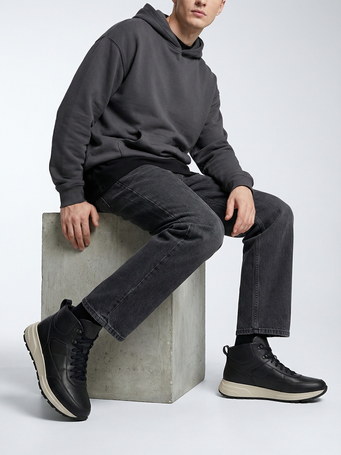 Кроссовки мужские SHON