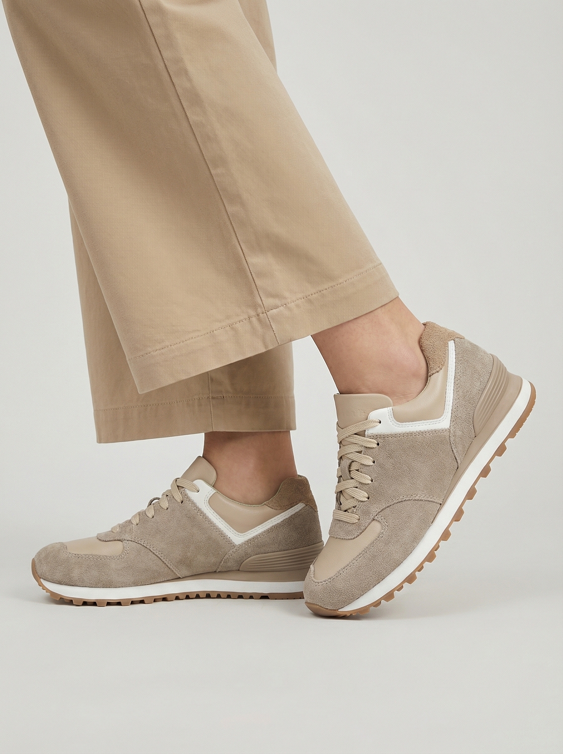 Кроссовки женские КРОС